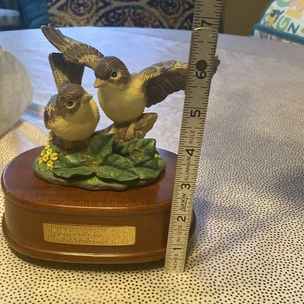SPARROW MUSIC BOX figurine statue sculpture gift vintage bird decor